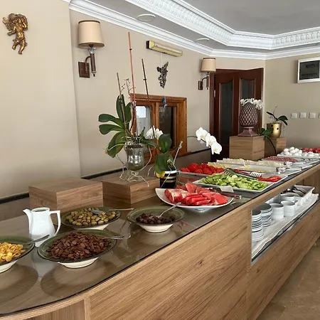 Aparthotel Naturella 3*